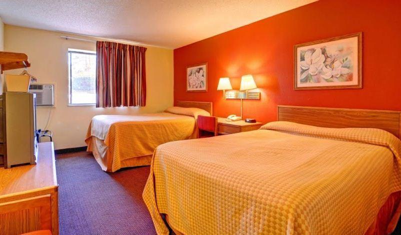 Econo Lodge Спринг Лейк Стая снимка